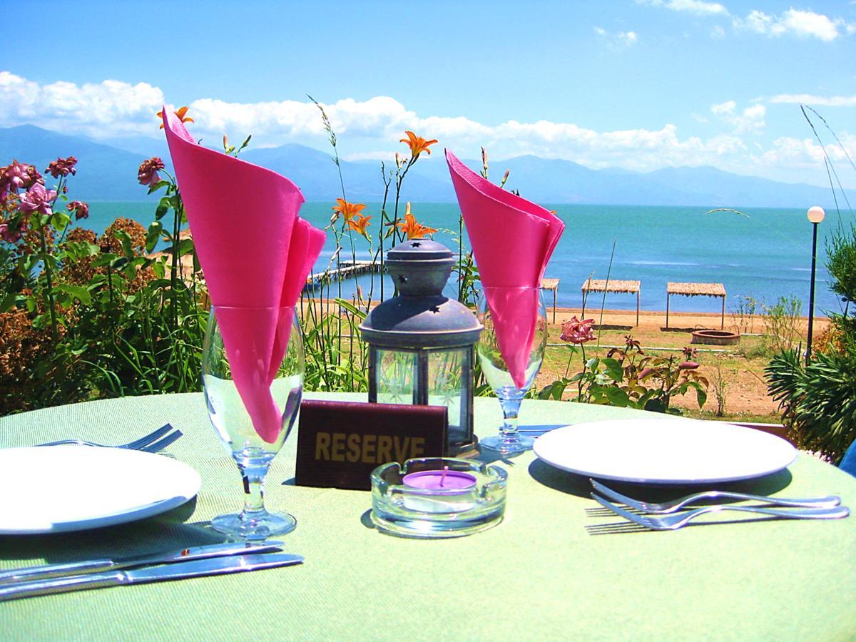 Lakeview Hotel And Resort Otesevo Exterior foto