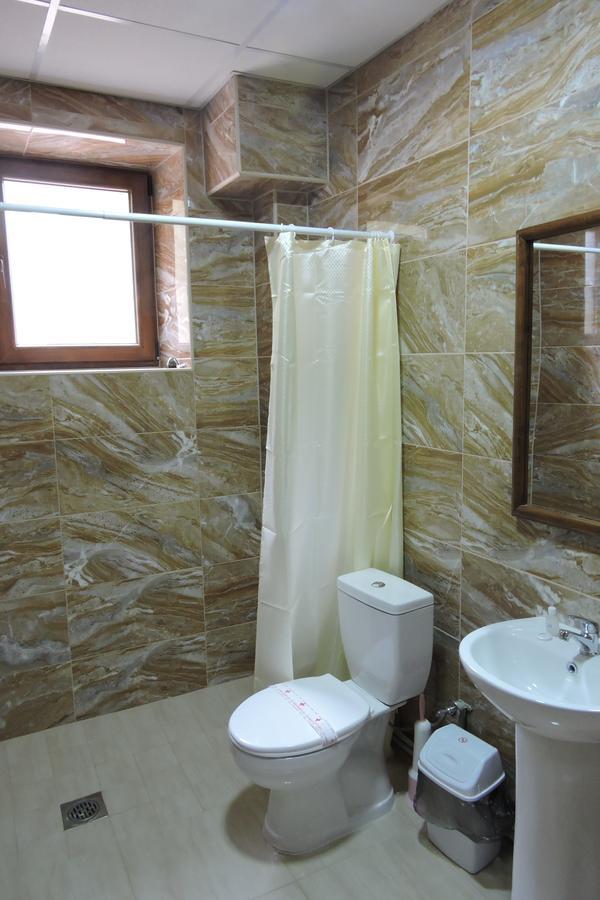 Lakeview Hotel And Resort Otesevo Exterior foto